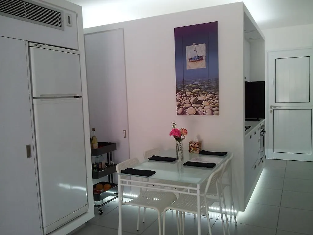 פרבוליה Yialos Holiday Apartments קפריסין