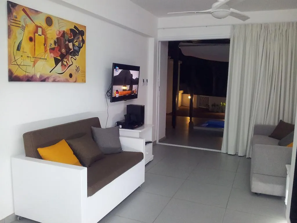 Yialos Holiday Apartments Perivólia