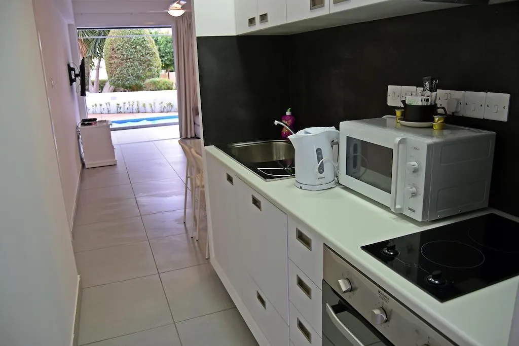 Yialos Holiday Apartments Perivólia